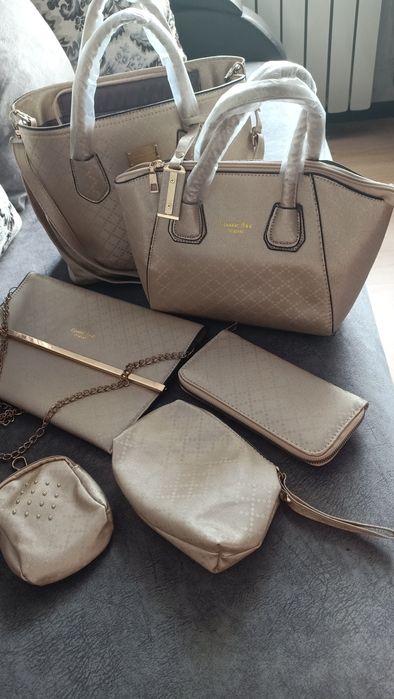 Продам сумочки новые