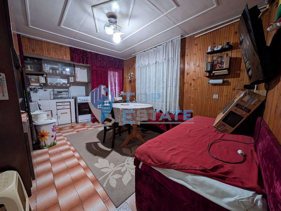 Продава се Къща в Долна Оряховица - 410 кв.м за 218 €/кв.м - Снимка #4