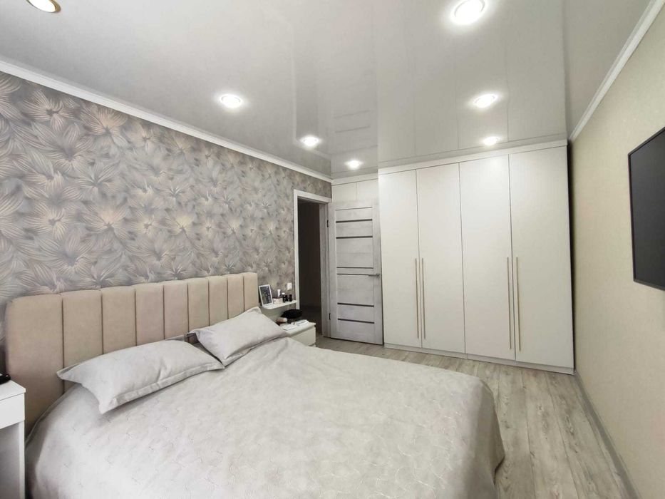 3 комн квартира, район СКГУ