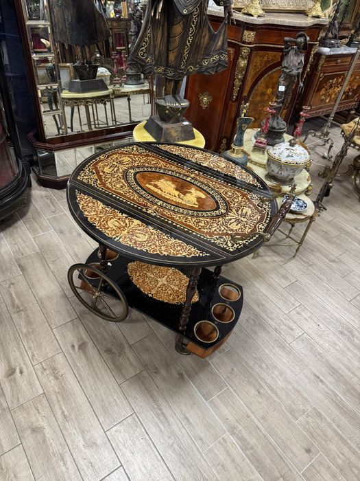 Gheridon pliabil cu intarsii si elemente alama