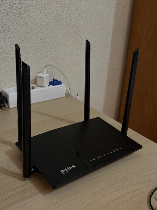 Router Wireless D-Link DIR-825 – Nou