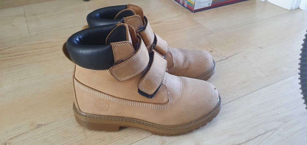 Продам детскую обувь