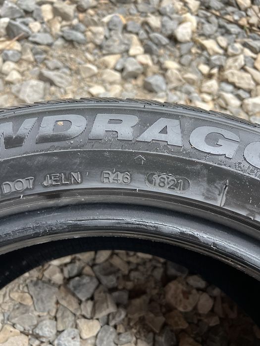 Зимни гуми / 225 / 55 / R17 / DOT 1821