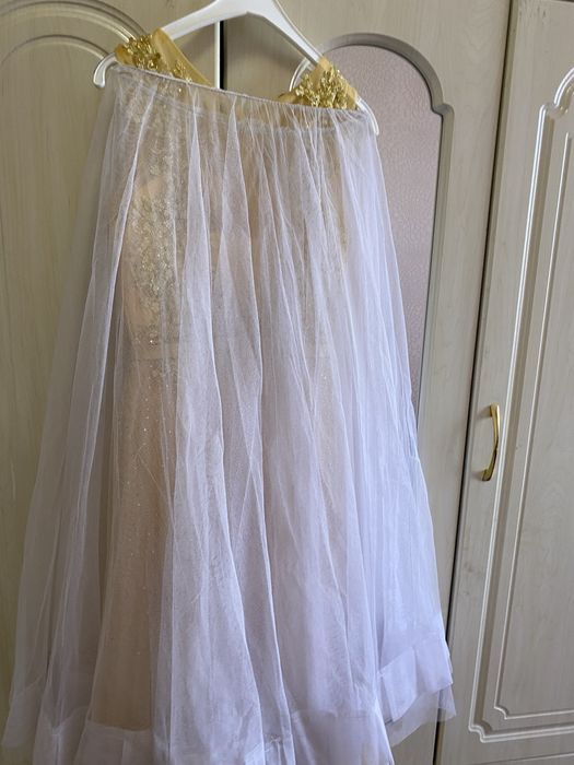 Вечернее платье нарядное