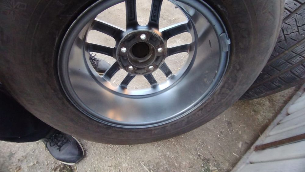 Продам комплект дисков с резиной.