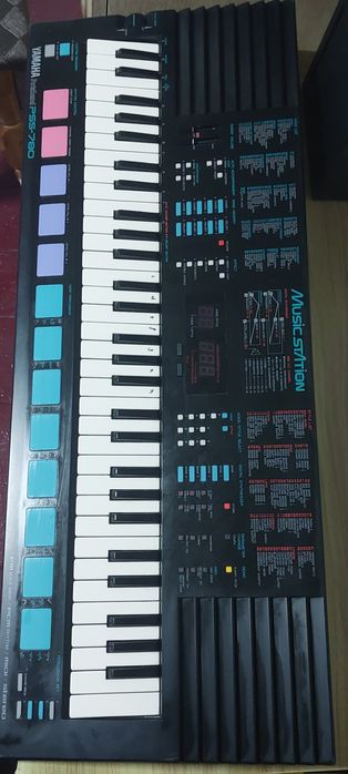 Yamaha Portasound PSS-780 Electronic Keyboard