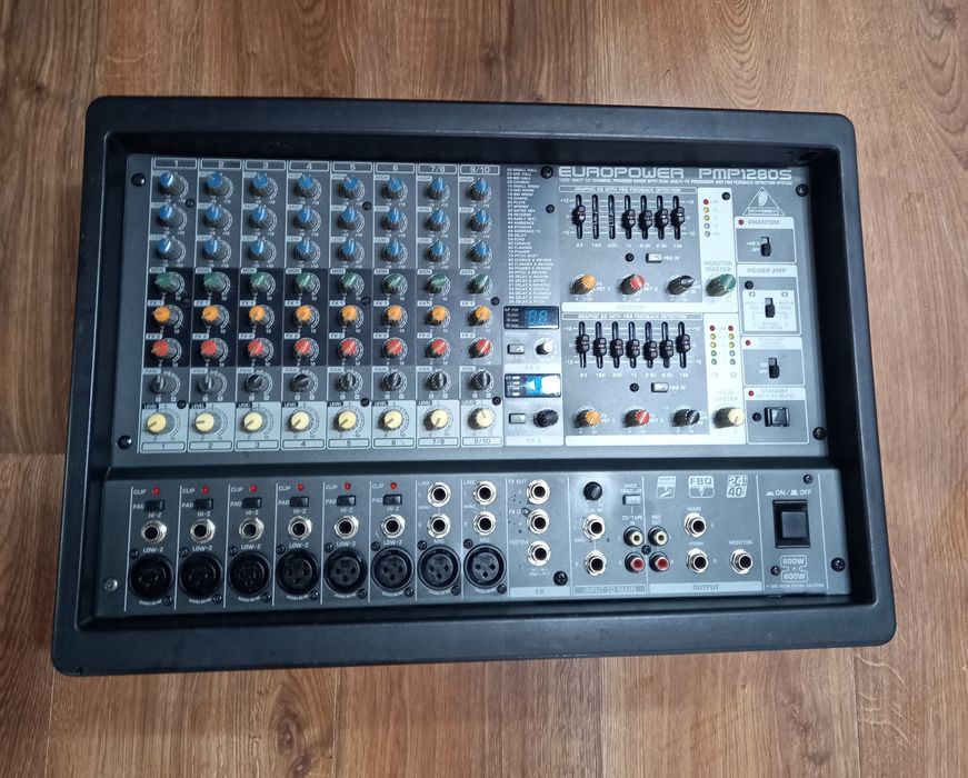 Микшерный пульт активный 2x150 ватт Behringer 1280 S.