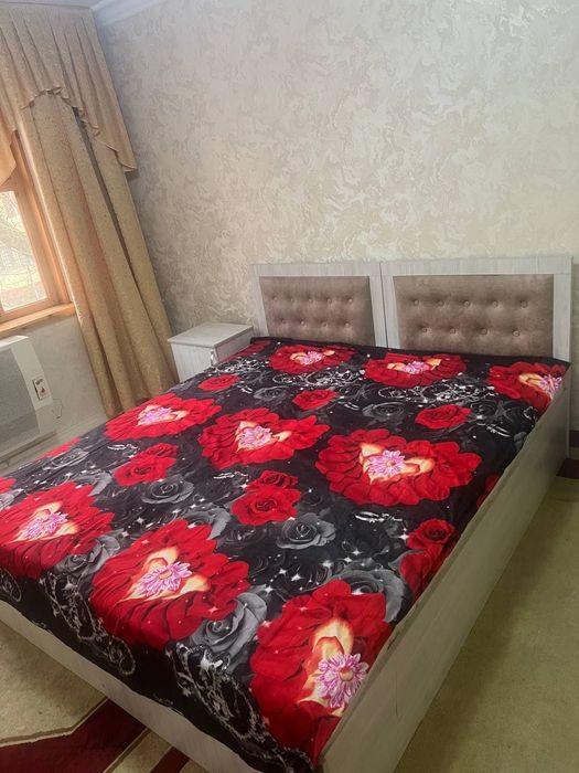 Арендага 2 хона 2 этаж Азиз бозорда жойлашган.Агентство