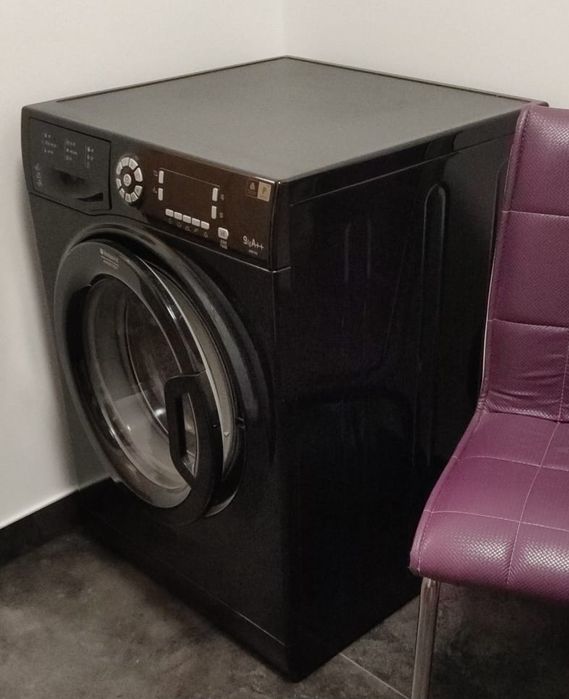 Masina de spalat rufe Ariston Hotpoint 9 kg