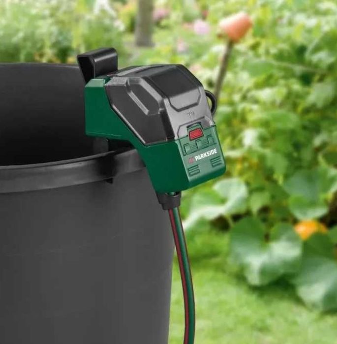 Pompa apa  Parkside cu acumulator și incarcator