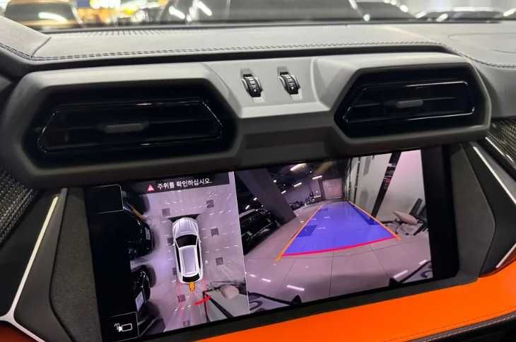 Lamborghini Urus V8 SE 812 Л.С.