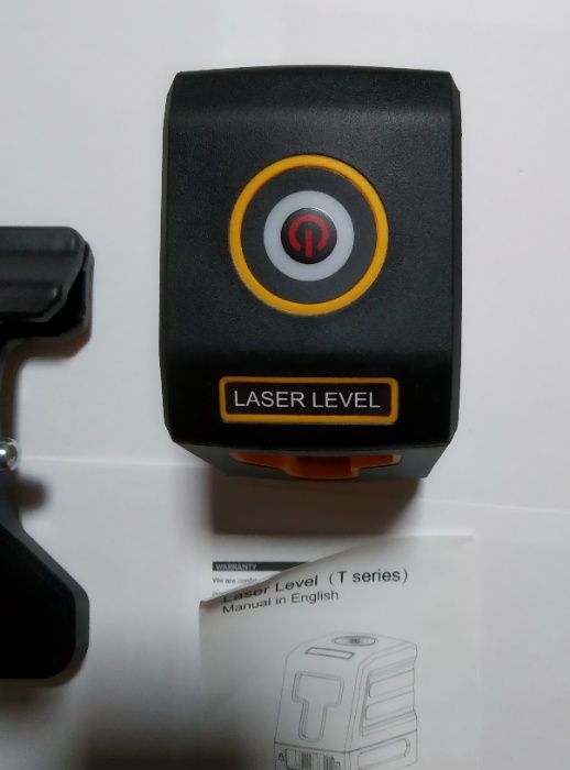 Лазерный уровень с креплением