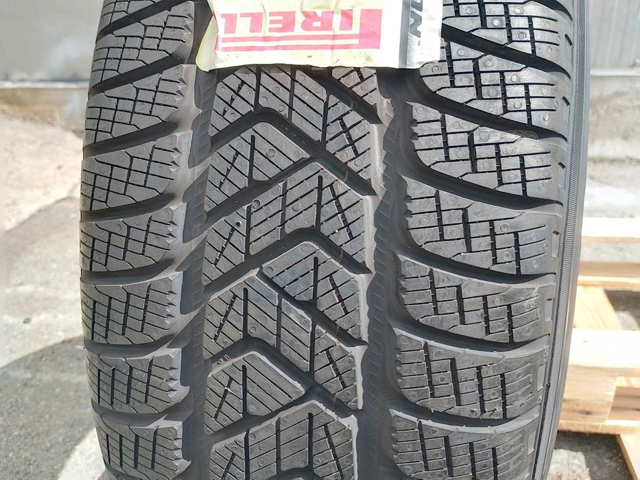 235/70/16 Пирели ДОТ 2019 г - ЧИСТО НОВИ