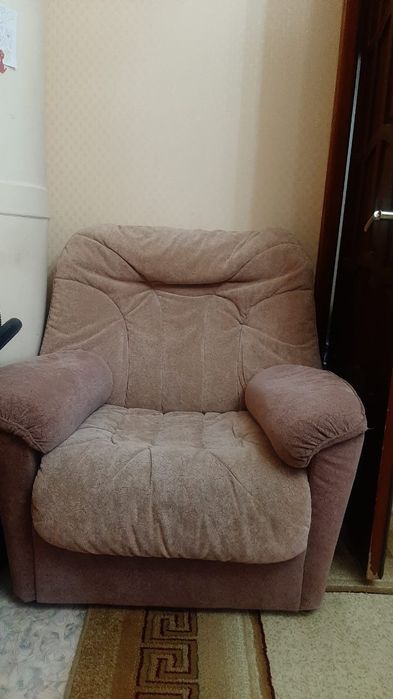 Продам диван и 2 кресла