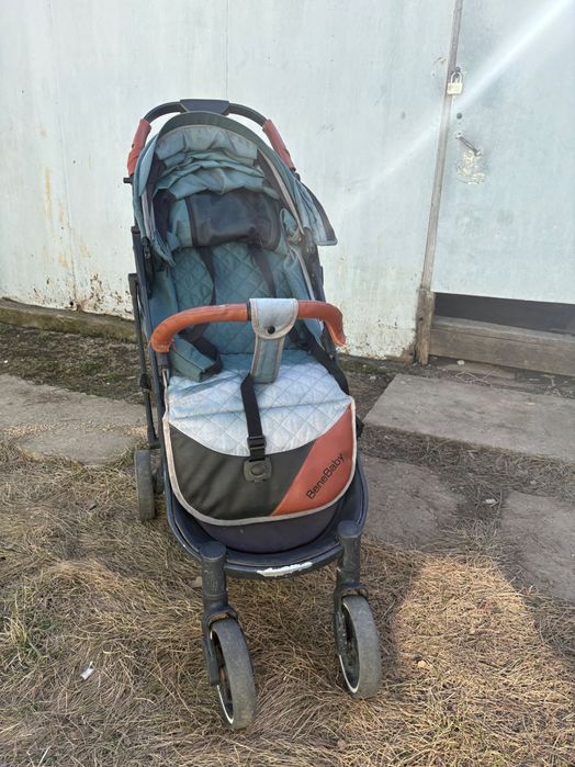 Продам детскую прогулочную коляску