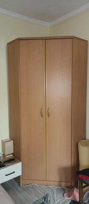 Продается угловой шкаф
