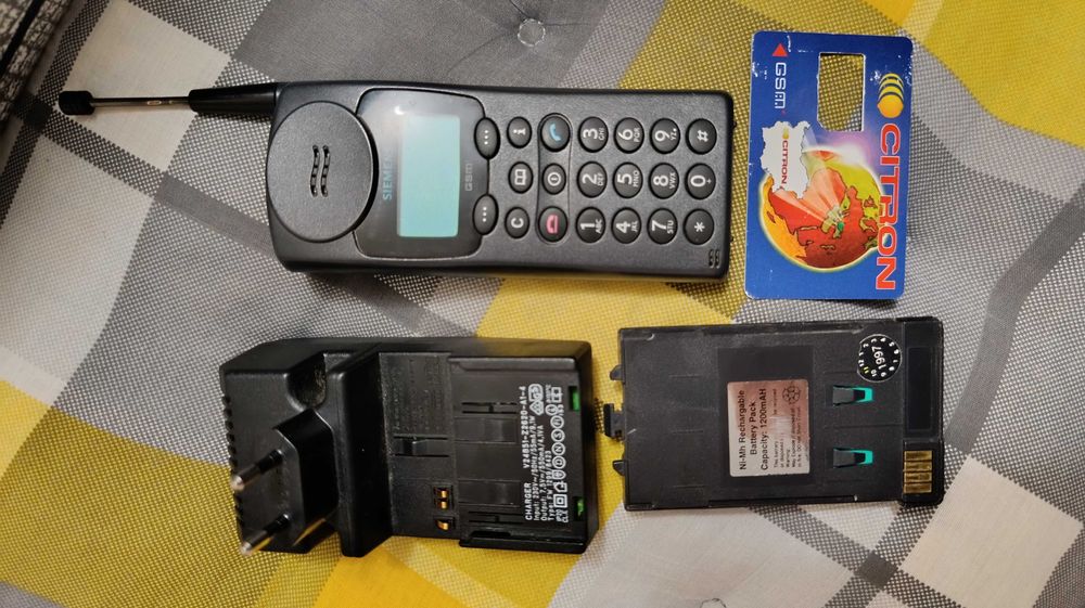 Колекционерски GSM SIEMENS S3+