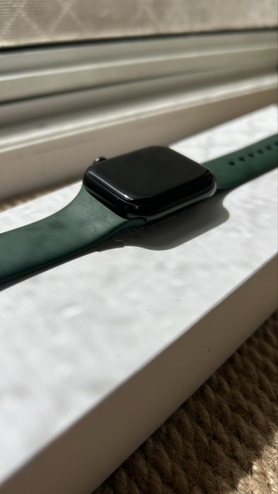 Продам apple watch 7 41mm green