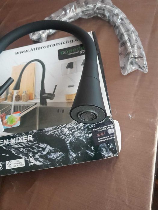 Смесител за вода,чисто нов.