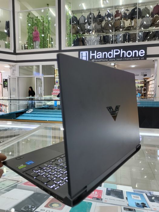 HP Viktus 4050 6GB 16x512 i5-12400H