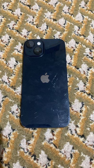 Айфон 14 в хорошем состояние