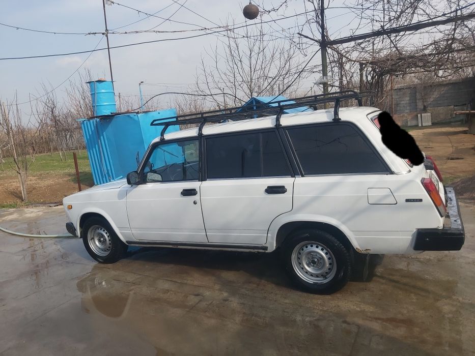 Vaz 2104 oq rangli sotiladi 2500$