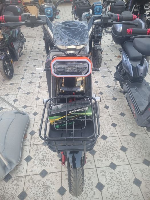 Skuter sotiladi.    .