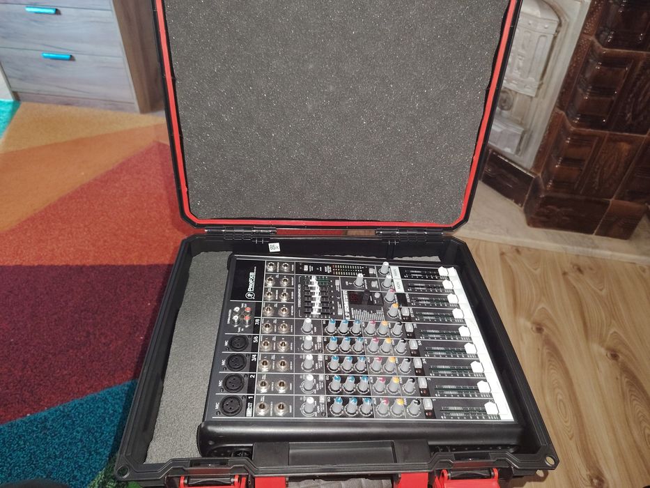 Mixer analogic Mackie ProFx8