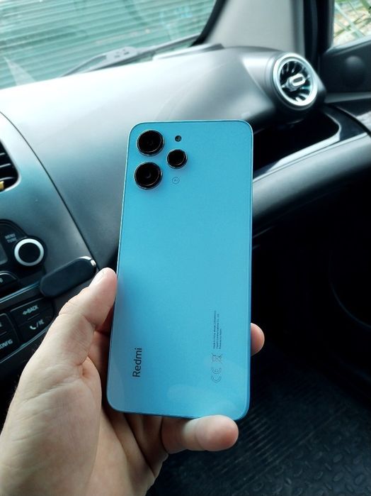 Redmi 12 256/8 GB srochna sotiladi