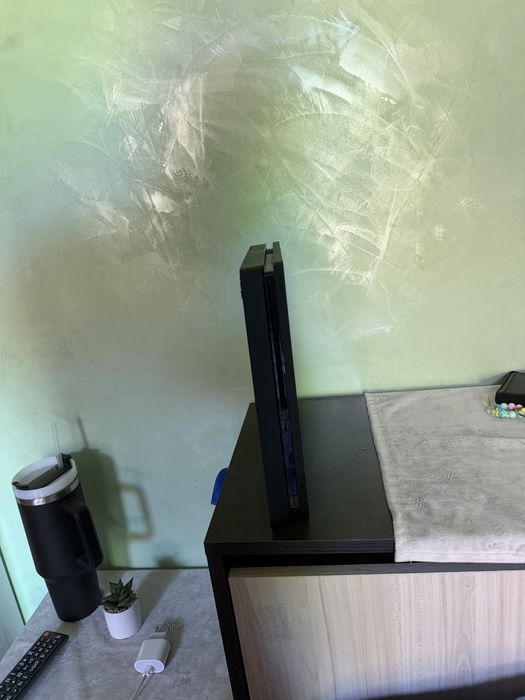 PlayStation 4 Slim