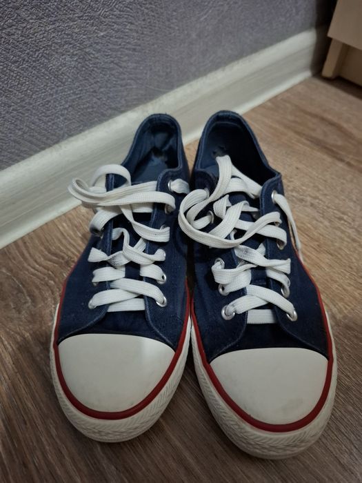 Конверсы женские