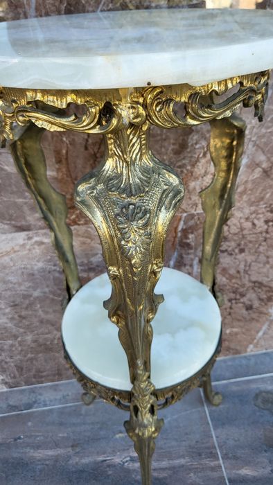 Красива колона 048