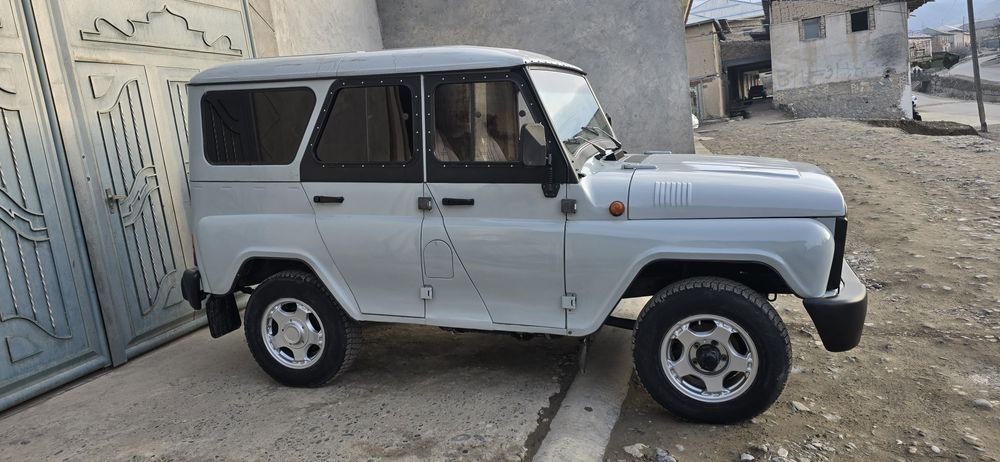 Uaz hunter zmz mator 409
