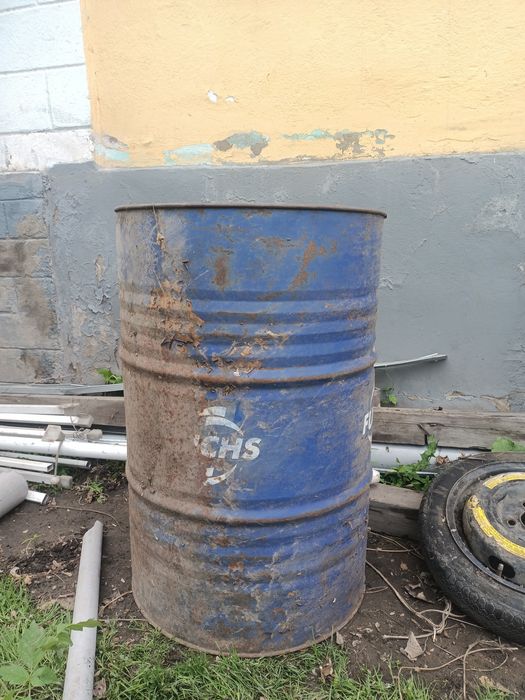 Продам бочки 2000 тенге