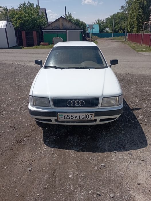 Продам Ауди б4  1992 г