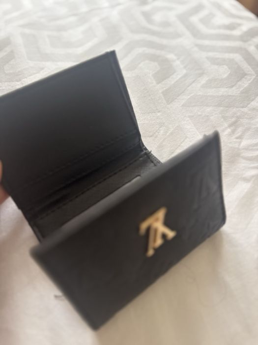 mini портмуне Lv ,чисто ново