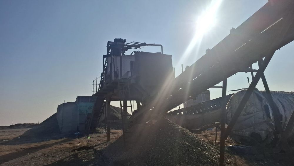 Дробилка, карьер