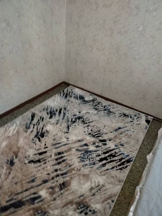 O'qiydigan ishlidigan qizlaga yaxshi sharoitli kvartira bor