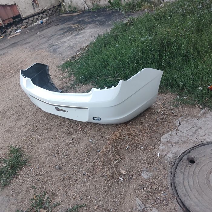 Продам задний бампер Кобальт