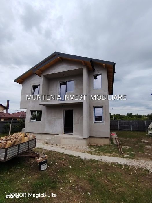 Casă de vânzare P+1, teren 308 mp ,zona Smeura