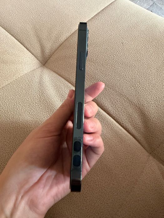 Продам 12 про айфон