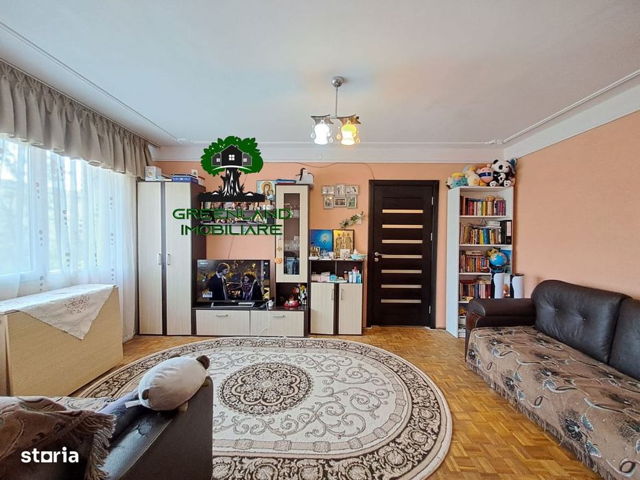 Ap 3 Cam, 60 mp, Bloc fara RISC, et 3/4, INTABULAT, Pod Ros Cantemir — fotografia 1