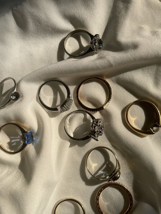 Маркови и скъпоценни пръстени с истински камъни и печати и АНТИКИ