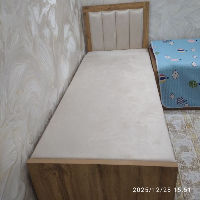 Сотилади Хар хил нарсалар диван стол стул стиральная машина