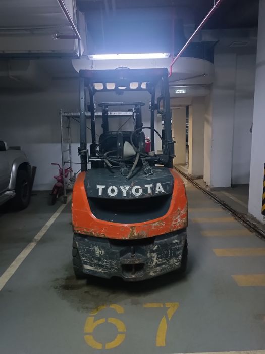 Погрузчик вилочный