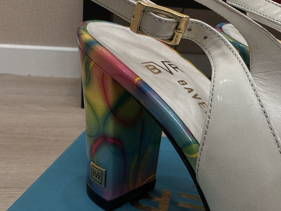 туфли белые, ботинки высокие