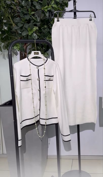 Продам костюм двойка трикатажный