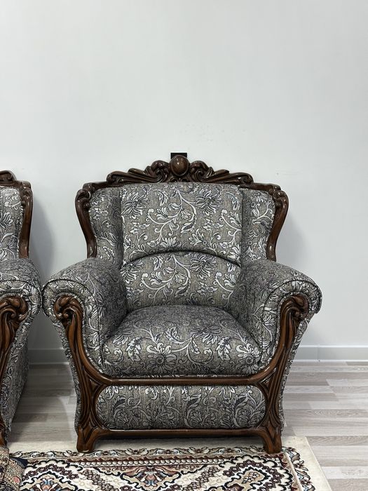 Мягкий мебель сотилади