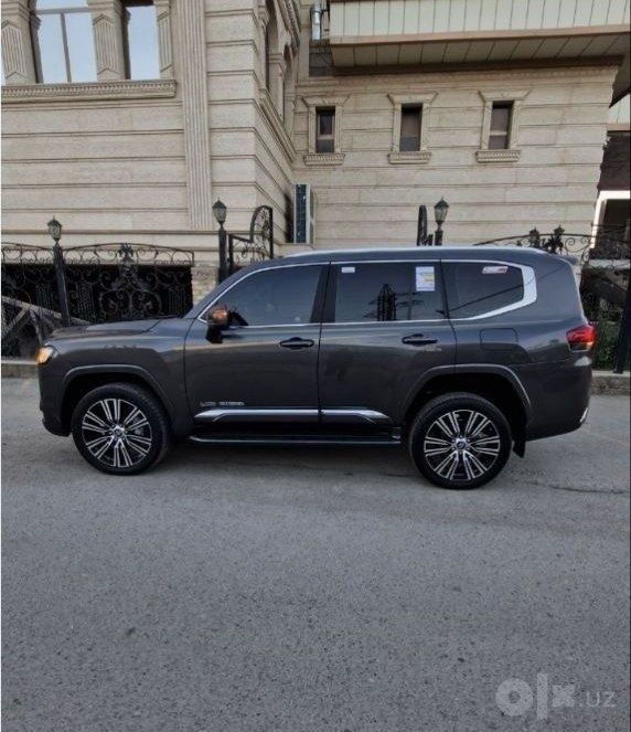 Toyota Land cruiser 300 3.5 Twin