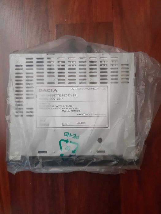 Alarma  pentru auto,  Radiocasetofon model TCC-2511 by LG, ptr. Dacia